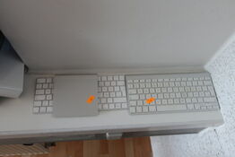 2 stk. tastatur samt mousepad APPLE A1314, A1644, A1339