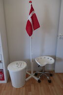 Fødselsdagsflag, stol, spand