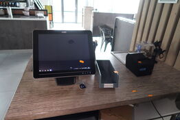Kasseapparat CBE, bonprinter, dankortterminal m.m.
