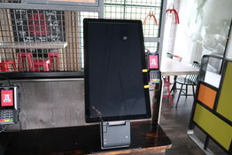All-in-one touch computer ELO ESY22i5 med bonprinter samt dankortterminal
