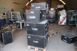 8 stk. cases til vinglas, festivalgrej m.v.