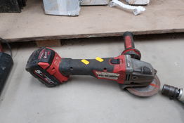 Akku vinkelsliber MILWAUKEE M18 CAG125X med batteri