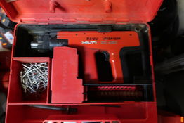 Akku boltepistol HILTI DX 450