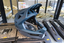 iXS Trigger FF Helmet marine (54-58 cm.)