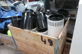 35 stk. affaldsspande pulverlakeret metal (sorte/hvide)