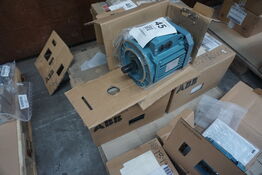 3 stk. el-motor, ABB M3AA090-LB-2 