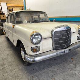 Veteranbil MERCEDES-BENZ 190C - Årgang 1961