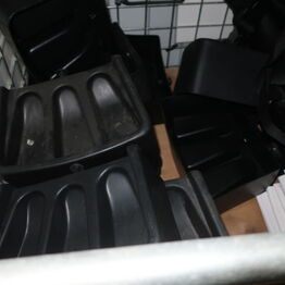 Effekter fra Eventbureau *Del 7 - Chafing dishes, plastkasser, scene m.v.* - Sorø