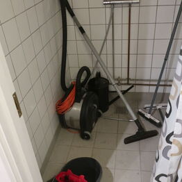 Steengaard Gourmet & Livsstil *Del 4 - Kontorinventar - Butiksinventar - Spots m.m.*