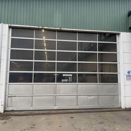 LYNAUKTION: Porte