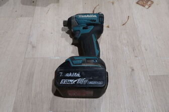 Akku slagskruetrækker, Makita DTD154