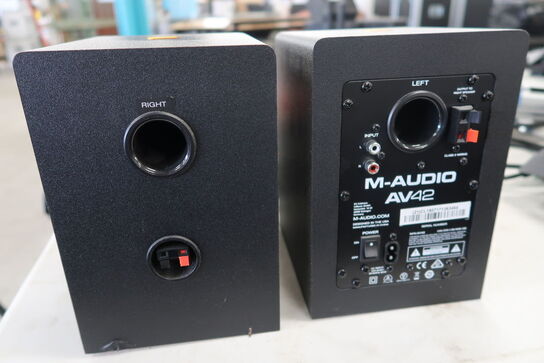 2 stk. Studiomonitors M-AUDIO AV-42