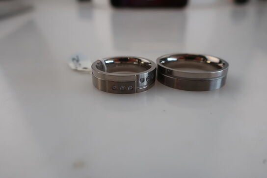 2 stk. ringe i titanium