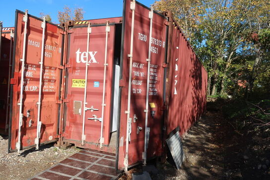 40' container uden indhold, med containerlås