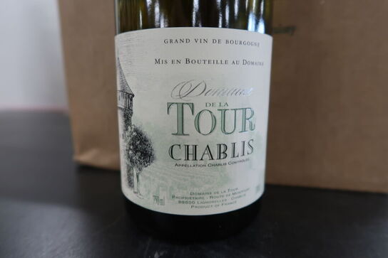 12 fl. Domaine de la Tour 2023