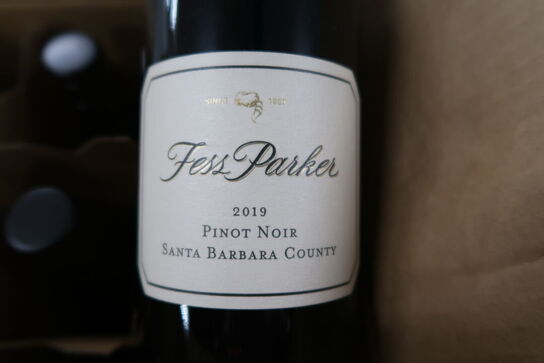 12 fl. Rødvin FESS PARKER Pinot Noir 2019