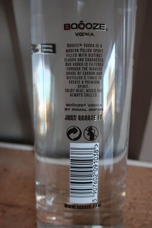 12 fl. Vodka BOOOZE 70 CL. 37,5% 