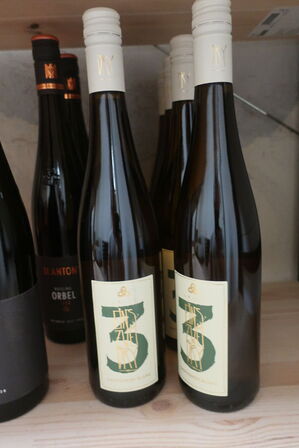 7 fl. Hvidvin LEITZ Eins Zwei Dry Sauvignon Blanc 2023