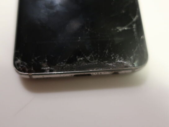 Smartphone SAMSUNG Galaxy S8 (bemærk skader)