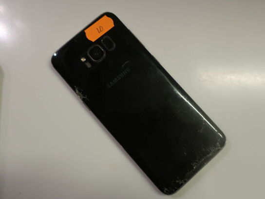 Smartphone SAMSUNG Galaxy S8 (bemærk skader)