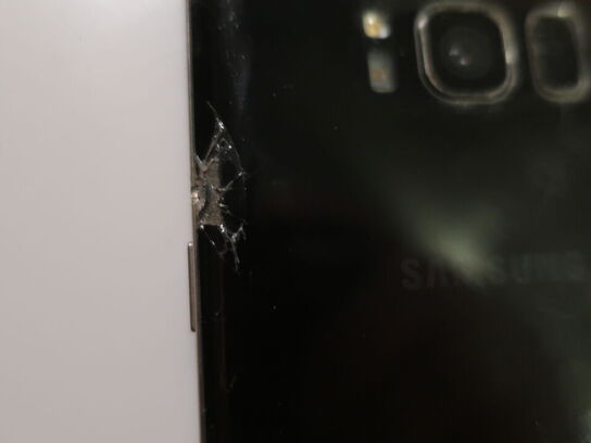 Smartphone SAMSUNG Galaxy S8 (bemærk skader)