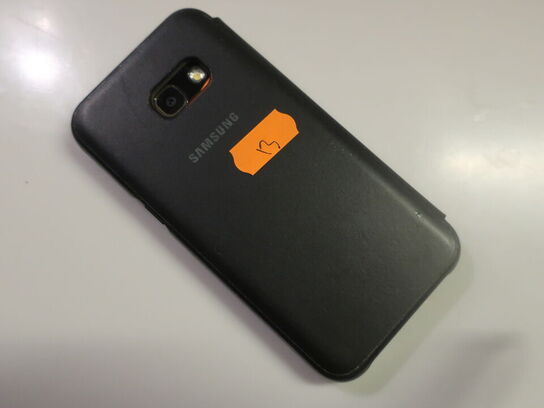 Smartphone SAMSUNG Galaxy A3 (bemærk skader)
