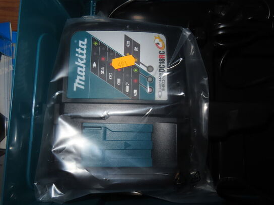 Lader MAKITA