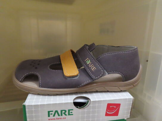 Sko FARE - str. 32