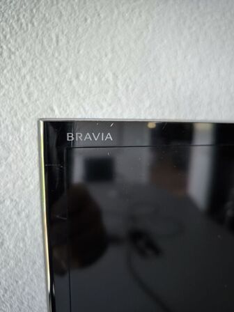 Fjernsyn SONY Bravia med fjernbetjening