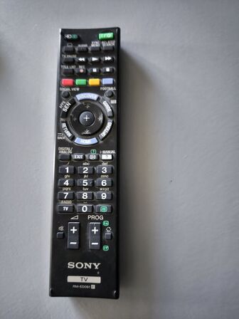 Fjernsyn SONY Bravia med fjernbetjening