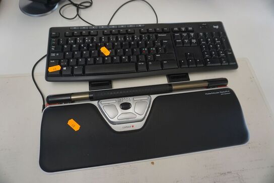 2 stk. skærme + tastatur og headset