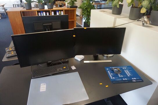 2 stk. skærme + tastatur og mus