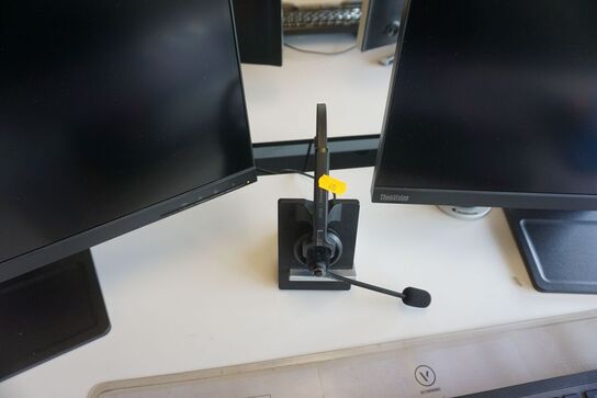 2 stk. skærme + tastatur, mus, headset