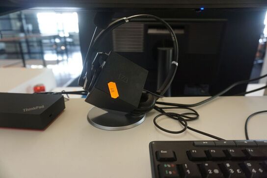 2 stk. skærme + tastatur og headset