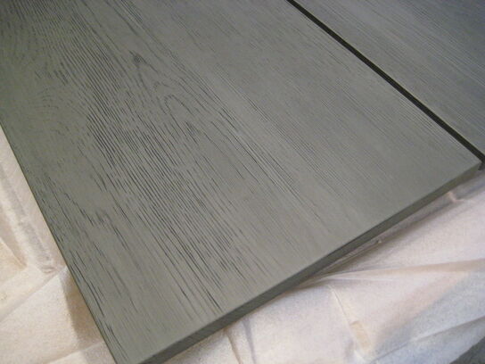 7 stk. plader. Gråbejdset finer. 80x140x2,5 cm.