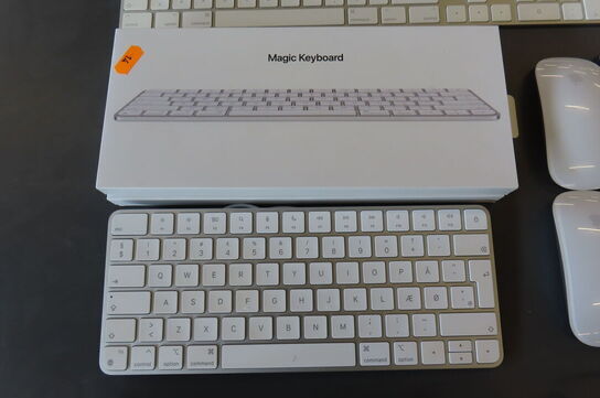 6 stk. Tastaturer samt 5 stk. mus APPLE