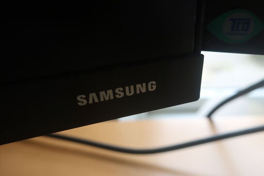2 stk. skærme SAMSUNG F27T450FQR m.m.