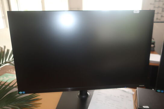 2 stk. skærme SAMSUNG F27T450FQR / computer LENOVO 11MY Intel core I7 m.m.