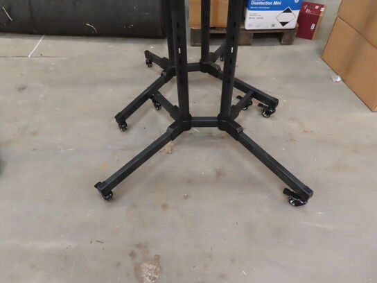 2 stk. monitorstandere