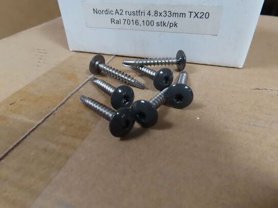 10 kasser. Rustfri skruer 4,8 x 33 mm med sort hoved