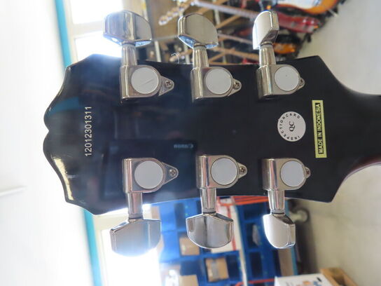 Guitar EPIPHONE LES PAUL 100 inkl. stativ
