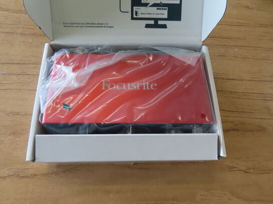 Lydkort - FOCUSRITE SCARLETT 2i2