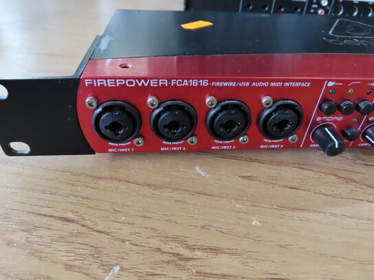 Lydkort - BEHRINGER FIREPOWER FCA1616