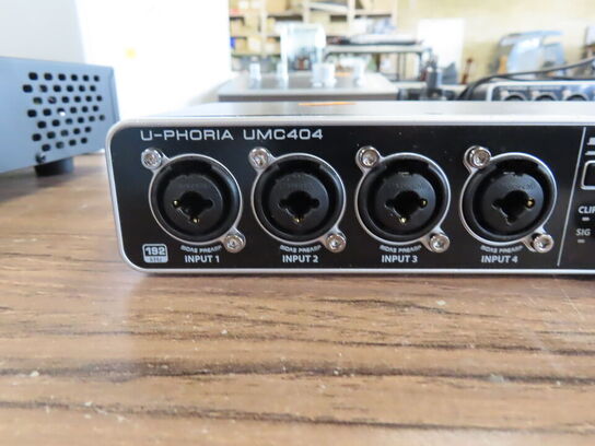 Lydkort - BEHRINGER U-PHORIA UMC404