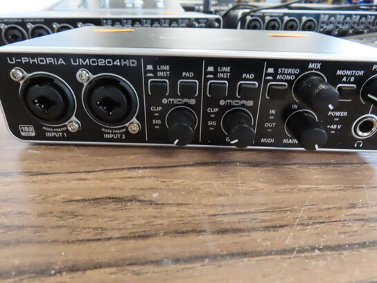 Lydkort - BEHRINGER U-PHORIA UMC204HD