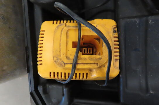 Håndrundsav DEWALT DC390