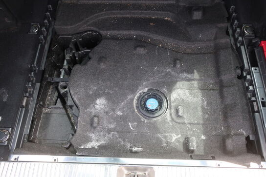 Personbil MERCEDES E220 Bluetec diesel (momsfri) (uden afgift)