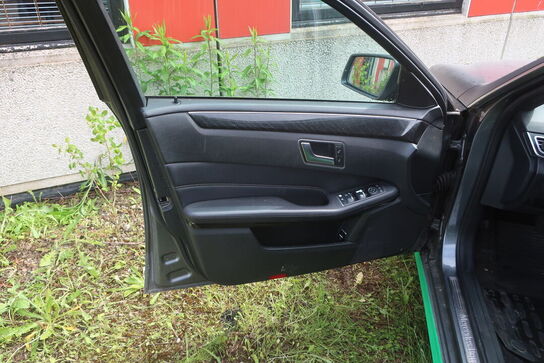 Personbil MERCEDES E220 Bluetec diesel (momsfri) (uden afgift)
