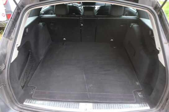 Personbil MERCEDES E200d (momsfri) (uden afgift)