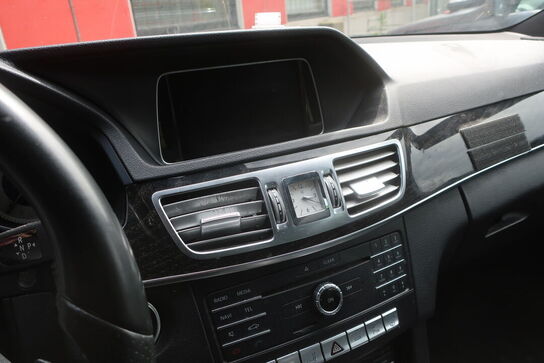 Personbil MERCEDES E220 Bluetec diesel (momsfri) (uden afgift)